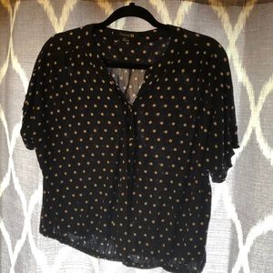 Cute polkadot top!